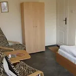 招待所 阿维尔宾馆 *